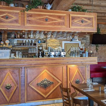 L'Auberge des Canuts - French Near Me - Lyon, 69