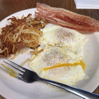 Papa’s Cafe - Eggs, bacon, hash brown combo - American Near Me - Chilhowie, Virginia Papa’s Cafe - Eggs, bacon, hash brown combo - American Near Me - Chilhowie, Virginia