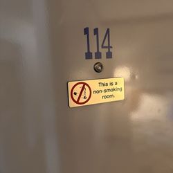 Winthrop Inn - No smoking room that is heavily smoked in.
