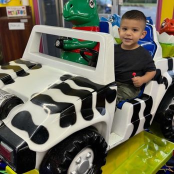 Pelitos Hair Salon - Kids Hair Salons Near Me - Downey, California Pelitos Hair Salon - Kids Hair Salons Near Me - Downey, California