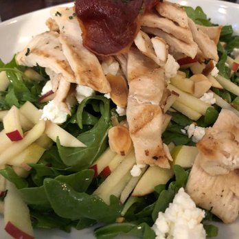 Serafino's Restaurant - Arugula Salads with chicken - Pizza Near Me - Wallingford, Connecticut Serafino's Restaurant - Arugula Salads with chicken - Pizza Near Me - Wallingford, Connecticut
