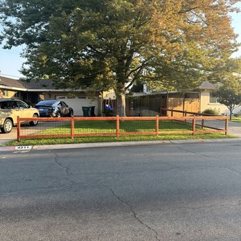 Holquin Builders - Fences & Gates Near Me
