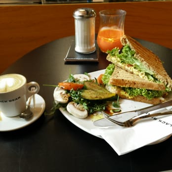 Black Bean - Curry chicken sandwich - Coffee & Tea Near Me - Nuremberg, BY