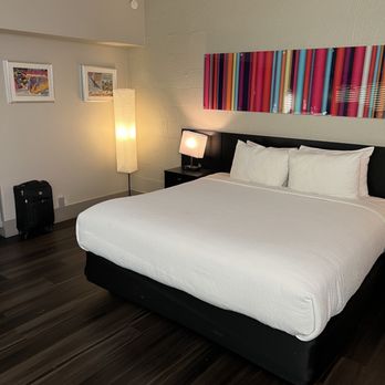 The Clarendon Hotel and Spa - Bedroom - Hotels Near Me - Phoenix, Arizona The Clarendon Hotel and Spa - Bedroom - Hotels Near Me - Phoenix, Arizona