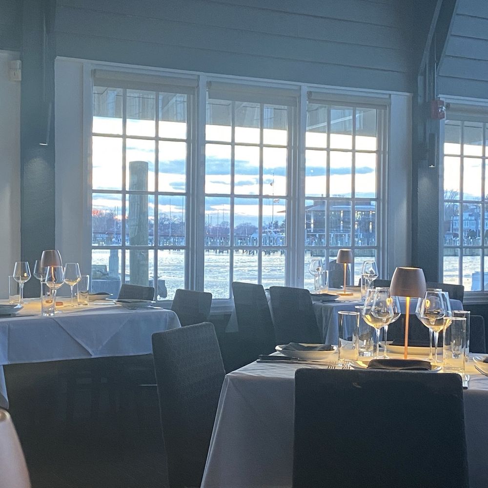 Chart House Prime - Views from bench seating - Seafood Near Me - Annapolis, Maryland Chart House Prime - Views from bench seating - Seafood Near Me - Annapolis, Maryland