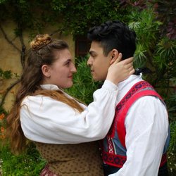 The Half Moon Bay Shakespeare - Ella Francis as Julieta Myles Romo as Romeo