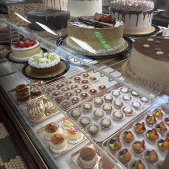 Versailles Bakery - Bakeries Near Me - Miami, Florida