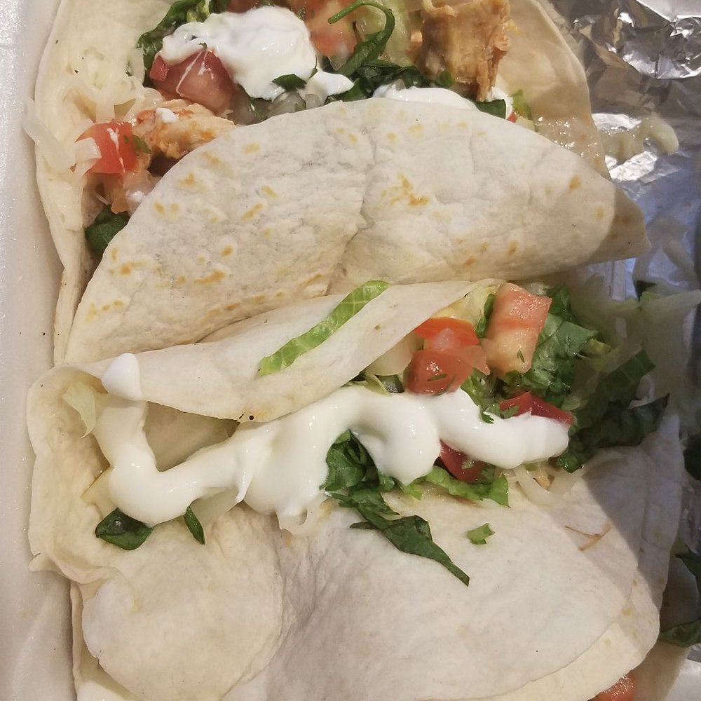 El Pariente Mexican Grill - Sad soggy tacos - Tacos Near Me - White Bear Lake, Minnesota