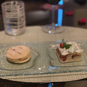 Marmalade - Hummus, tuna tar tar and flatbread - Caribbean Near Me - San Juan, Puerto Rico