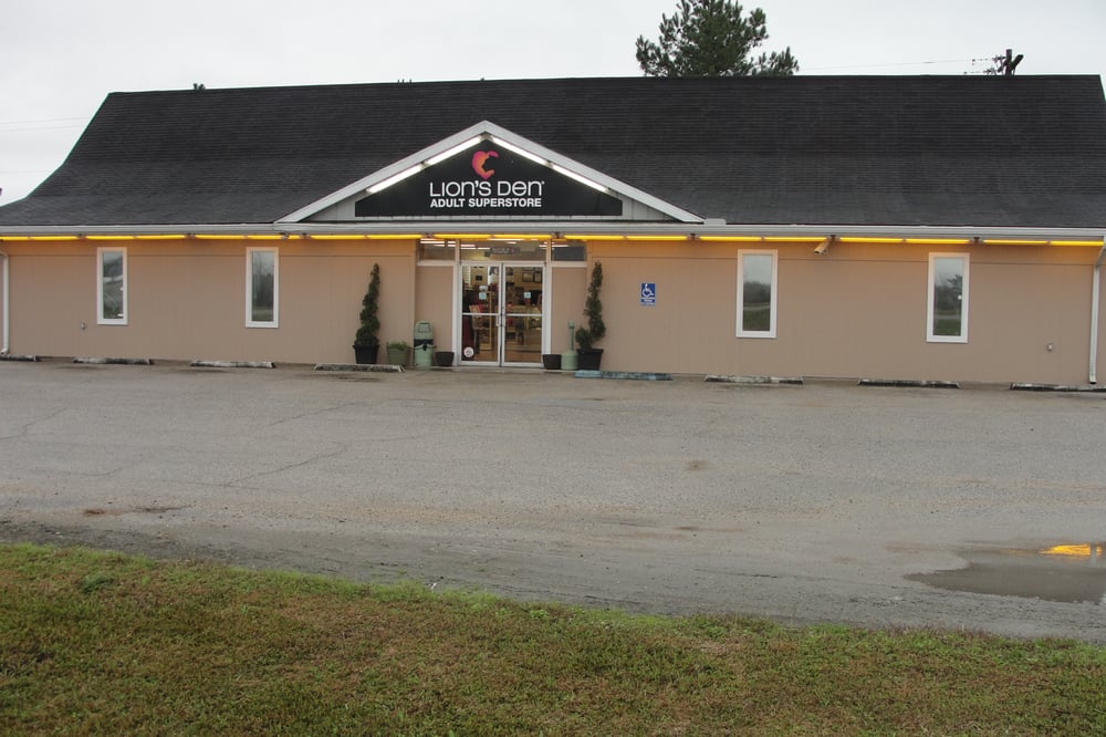 LION’S DEN Updated September 2024 14 Photos 191 Bocage Rd, Egan