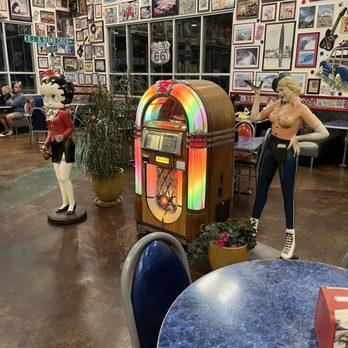 Legends Classic Diner - Jukebox - American Near Me - Glendora, California
