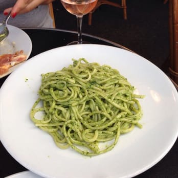 Firmine - Cream and basil linguine - Italian Near Me - Paris, 75 Firmine - Cream and basil linguine - Italian Near Me - Paris, 75