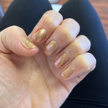 Day Nails & Spa - Cat eye shellac nails - Nail Salons Near Me - Seattle, Washington