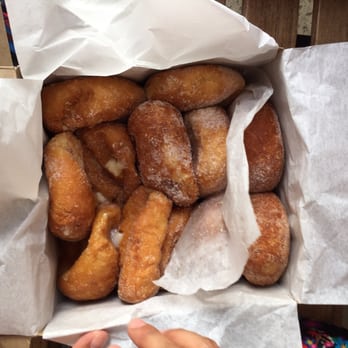 Leonard's Bakery - Dozen mix - Bakeries Near Me - Honolulu, Hawaii Leonard's Bakery - Dozen mix - Bakeries Near Me - Honolulu, Hawaii