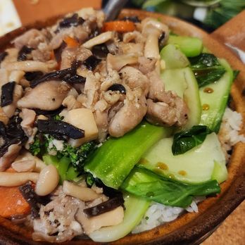 Vinameals - Pork clay pot - Vietnamese Near Me - Littleton, Colorado Vinameals - Pork clay pot - Vietnamese Near Me - Littleton, Colorado