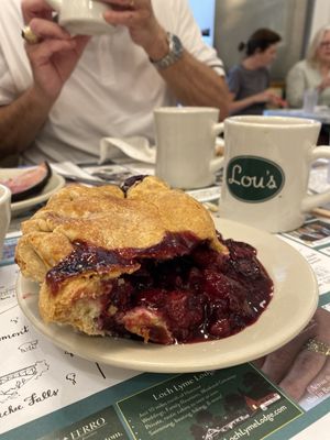 Lou's Restaurant & Bakery by null