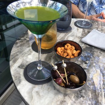 Z Bar - Z cocktail - Lounges Near Me - Chicago, Illinois Z Bar - Z cocktail - Lounges Near Me - Chicago, Illinois