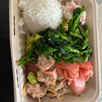 Poke & Box - Number 1 on the menu with only one scoop of rice as requested - Poke Near Me - Honolulu, Hawaii