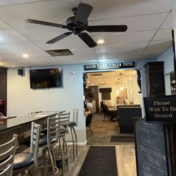 AL'an Ruben's Bar and Grill