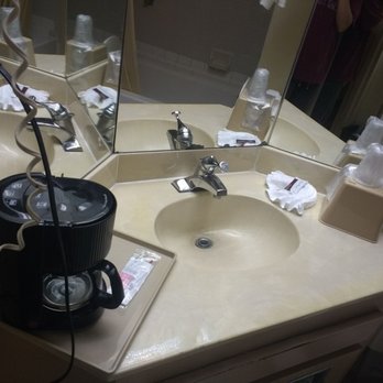 Select Inn Lewisville - Coffee maker in bathroom - Hotels Near Me - Lewisville, Texas Select Inn Lewisville - Coffee maker in bathroom - Hotels Near Me - Lewisville, Texas