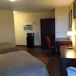 Kent's Motel - Kent's Motel's Newly Remodeled Room !!