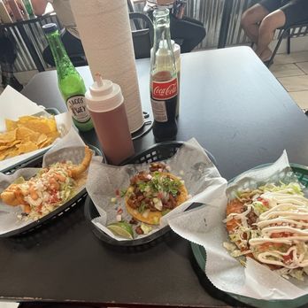 Tacos Wey & Grill - Mexican Near Me - St Louis, Missouri