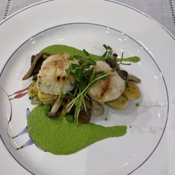 Chefé Productions - Grilled scallops, and peas - Personal Chefs Near Me
