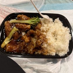 H3. Sesame Chicken (Breaded) / 芝麻雞