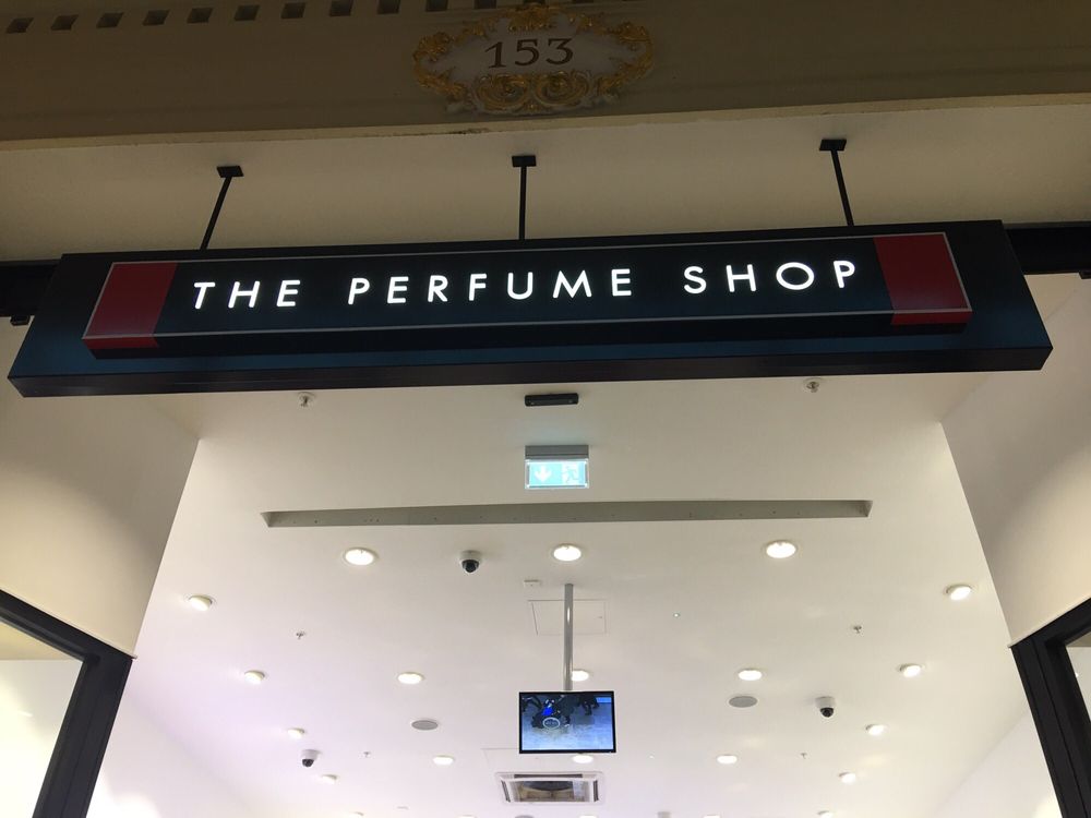 THE PERFUME SHOP Updated May 2024 153 Peel Ave, Manchester, United