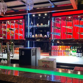 Azuma Sushi & Teppan - the bar area - Sushi Bars Near Me - Albuquerque, New Mexico