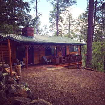 Cabin 1 Outside Winter Pinetop Vista Cabins