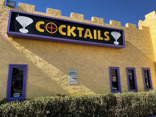 Bennys at Earls castle by null