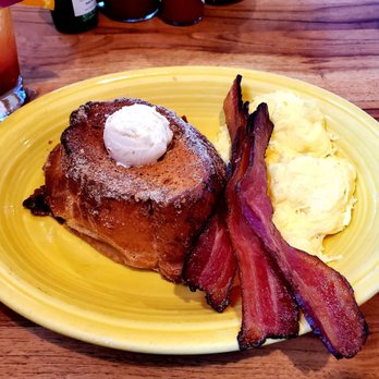 Tower Cafe - French Connection - Breakfast & Brunch Near Me - Sacramento, California