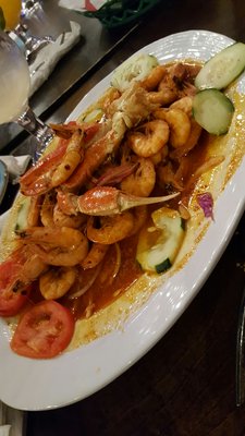 Mariscos El Malecon by null