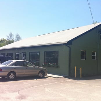 Family Ties Restaurant - Breakfast & Brunch Near Me - Tiverton, Rhode Island