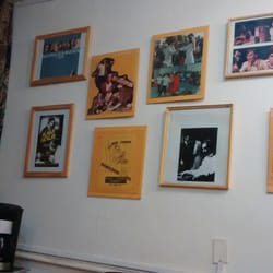 Centro de Estudios Teatrales Cet - Viejas obras presentadas y la cafetera que acompaña las esperas...