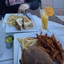 Surfs Up Grilled Chicken Sandwich