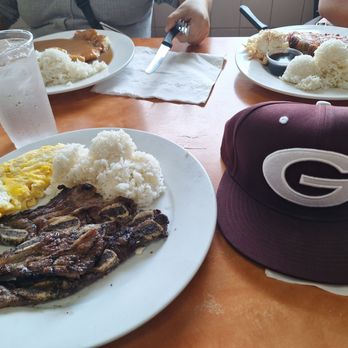 Ray's Café - GOVs holding it down 819 - American Near Me - Honolulu, Hawaii