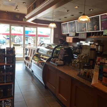 The Coffee Bean & Tea Leaf - Quaint and relaxing spot in Toluca Lake - Coffee & Tea Near Me - Lake, California