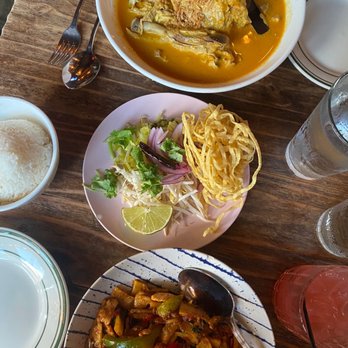 Saranrom Thai - Thai Near Me - Elmhurst, New York