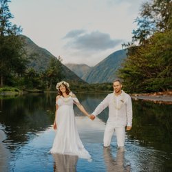 Aloha Weddings in Paradise - Eloping in Waipi'o valley