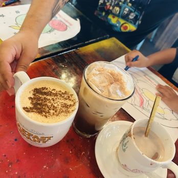 Breakfast Company - Left - dirty chai, mexican mocha and hot chocolate - Breakfast & Brunch Near Me - West Hollywood, California Breakfast Company - Left - dirty chai, mexican mocha and hot chocolate - Breakfast & Brunch Near Me - West Hollywood, California