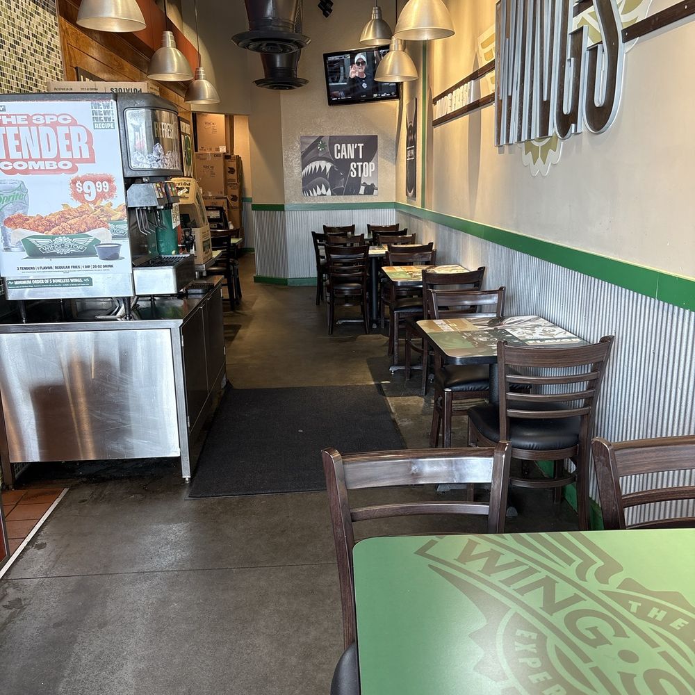 Wingstop - Chicken Wings Near Me - Kansas City, Missouri