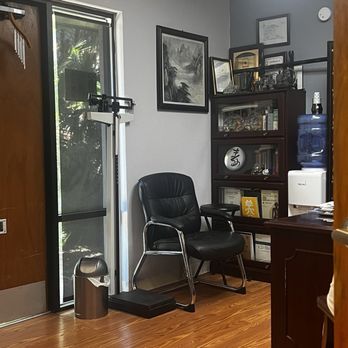 Chinese Acupuncture & Herbs Center - Waiting area - Acupuncture Near Me - Largo, Florida Chinese Acupuncture & Herbs Center - Waiting area - Acupuncture Near Me - Largo, Florida