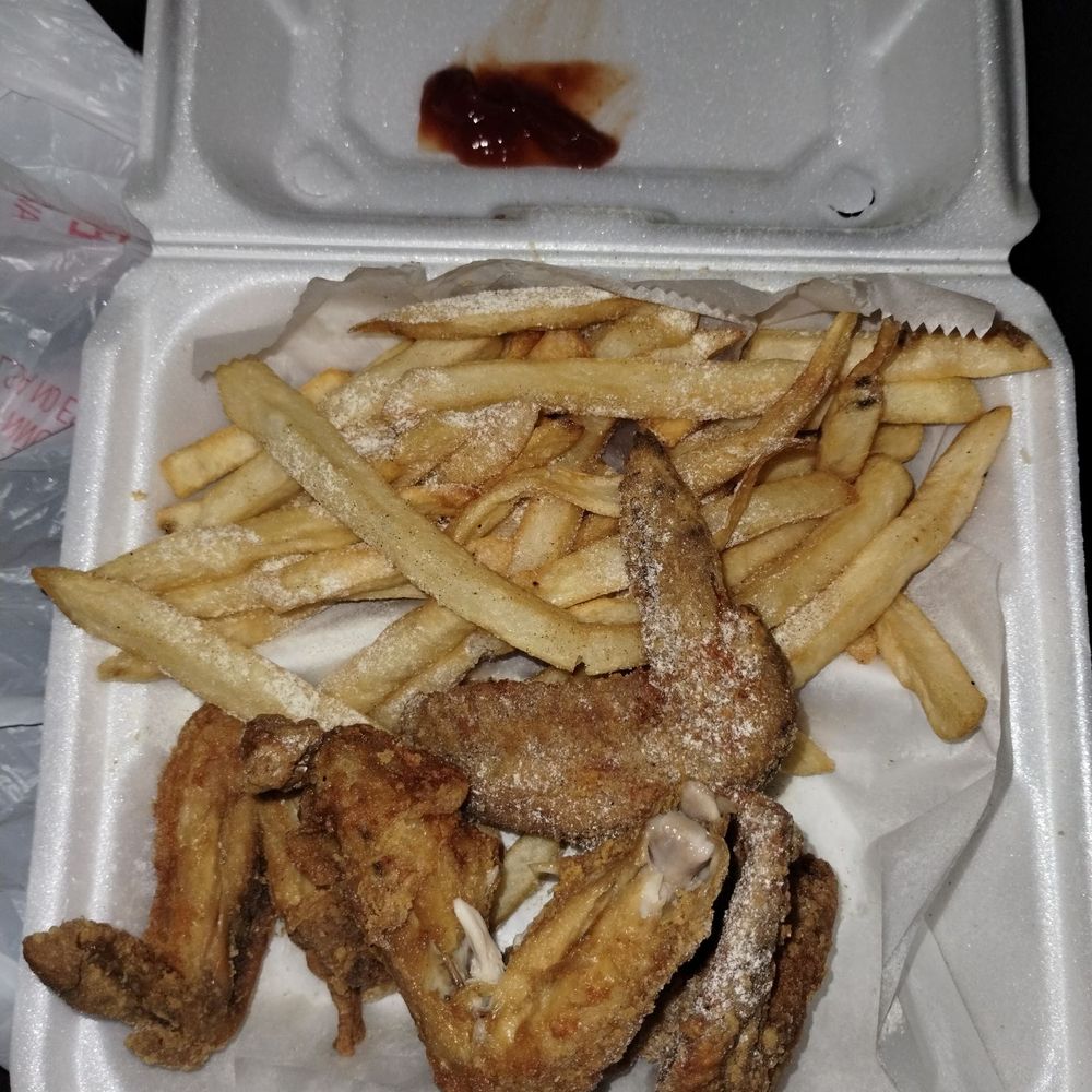 Snappers Fish & Chicken - Seafood Near Me - Miami, Florida Snappers Fish & Chicken - Seafood Near Me - Miami, Florida
