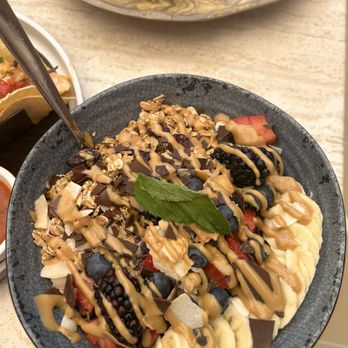 Bel-Aire Backyard - Açai bowl - New American Near Me - Las Vegas, Nevada