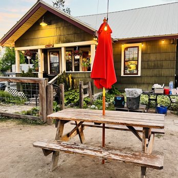 Piggyback BBQ - The restaurant - Barbeque Near Me - Whitefish, Montana