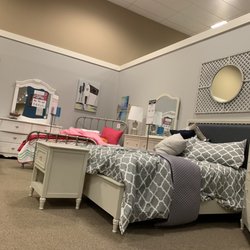 Ashley Store