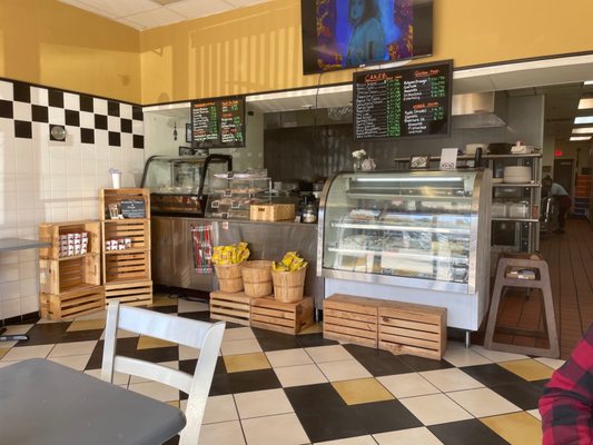 Ogi's European Bakery and Deli - Healthy Homemade Sandwiches, Cakes, Meals by null