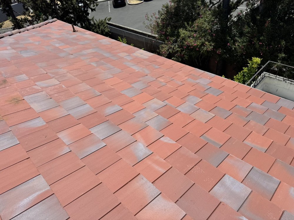 Slide of E & E Roofing